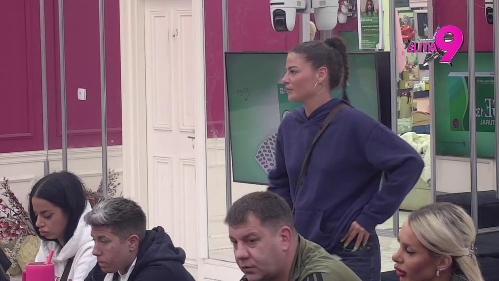 Ovo će sve šokirati: Evo koji se deo Janjuševog tela najviše dopada Kačavendi! (VIDEO)