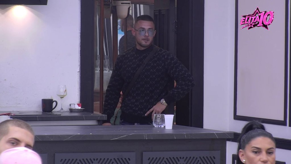 Bukti rat: Marko poludeo zbog Dačinih prozivki, pljušte teške prozivke na sve strane! (VIDEO)