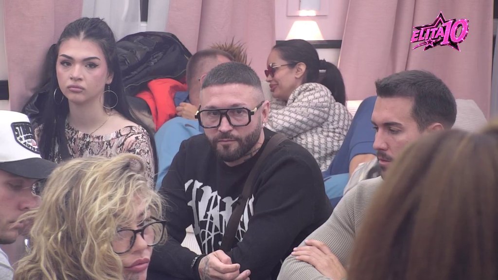 Empatija me je koštala: Sanja nahvalila Ša na sva zvona, Porešlina ne krije da joj sve treperi kada Car uđe u istu prostoriju u kojoj je i ona (VIDEO)