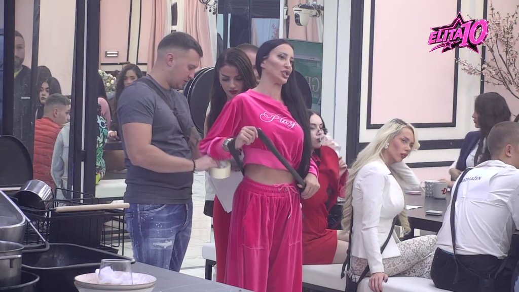 Bg na vodi te boli: Slađa rešila da se suprodstavi Kariću, pale prozivke! (VIDEO)
