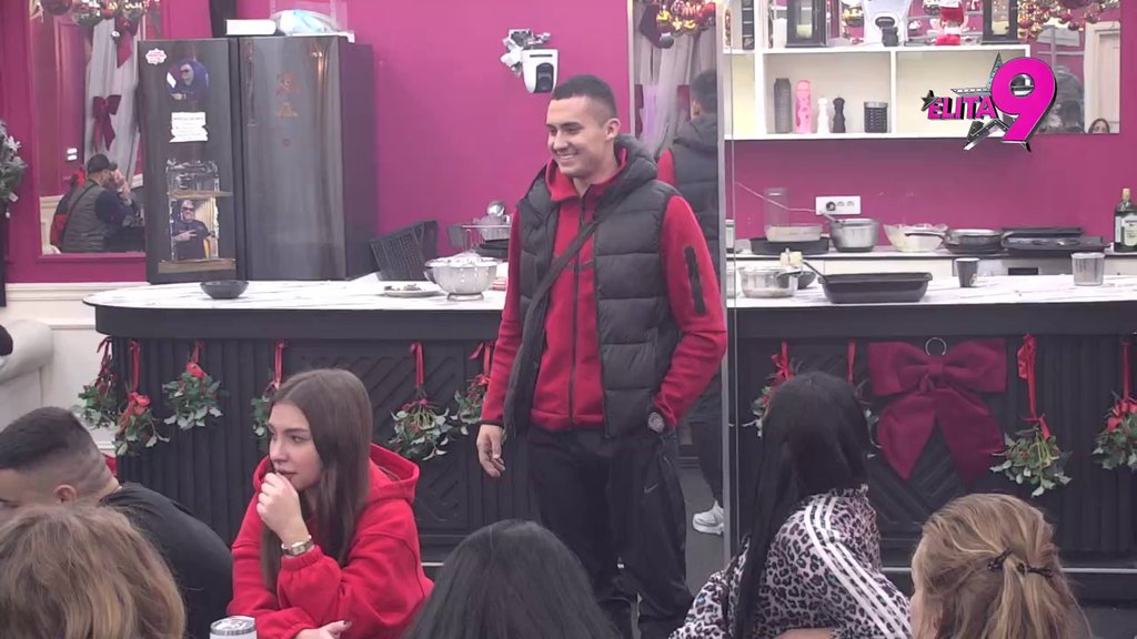 Zovite doktore, neka mi pomognu: Uroš ne prestaje da provocira Anitu zbog navodne afere s Reljom Popovićem! (VIDEO)