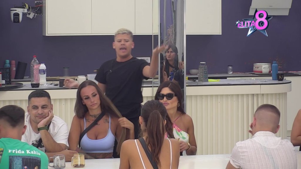 Ne slušam porodicu i biram sama sa kim ću biti: Sofija progovorila o mogućem pomirenju sa Terzom, pa još jednom žestoko potkačila Anđelu Đuričić! (VIDEO)