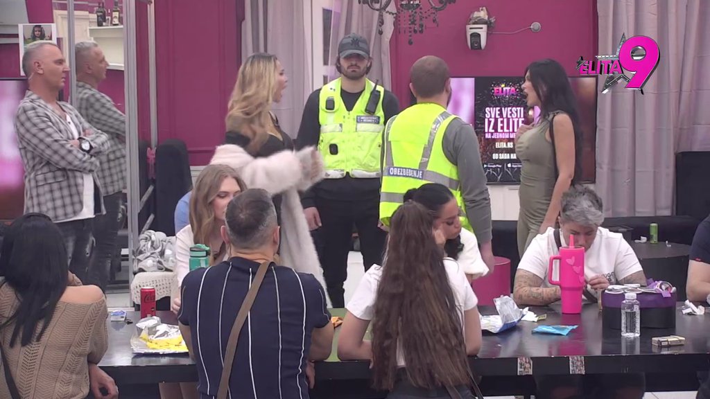 Pokazala svoje pravo lice! Aneli udarila Staniji na majčinstvo, Asmin pokušava da se iskobelja: Stidim se i jedne i druge (VIDEO)