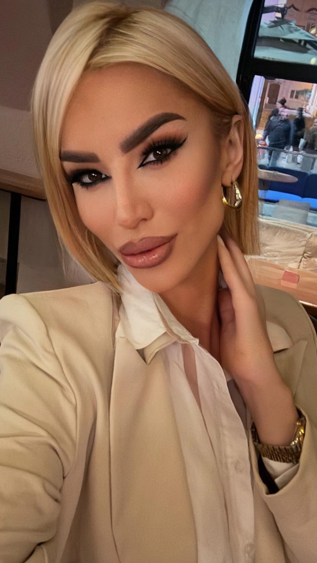 MOJ VERENIK NEIZMERNO VOLI MOJU ĆERKU! Aleks Nikolić se oglasila za Pink.rs nakon VERIDBE, pa otkrila sve detalje ljubavi i života u Beču: Kupili smo još jednu nekretninu, ljubav me je pronašla... (FOTO)