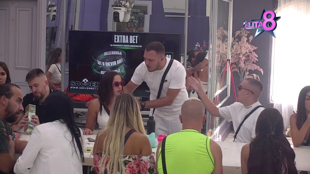 HAOS ZA STOLOM! Korda podivljao zbog Viktora Amosa, izlomio Anine hormone, Nikolićeva urnisala Poršelinu: Maja Marinković je sve rekla, ti si za ŠATOR (VIDEO)