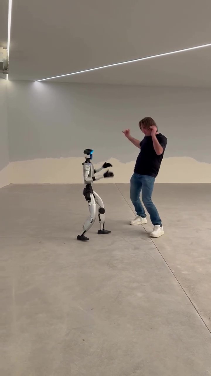 ROBOT TOŠA SPREMAN DA NAPRAVI POTPUNI HAOS U ELITI! Željko Mitrović nastavlja sa KREATIVNOM REVOLUCIJOM zabavnog programa - Pokazao samo DELIĆ onoga što nas USKORO čeka (VIDEO)