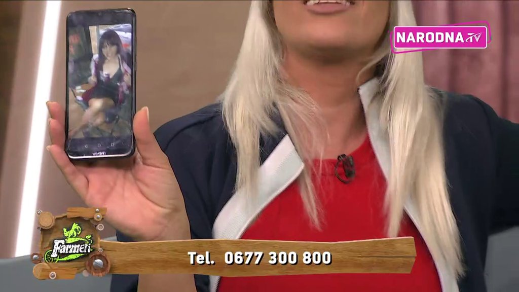 SNEŽA KUŠADASI NE PRAVI KIFLICE NA ONLIFENSU: Elena raskrinkala bivšu cimerku, pokazala njenu eksplicitnu fotografiju: GRUDI GOLE, A U DEKOLTEU... (FOTO+VIDEO)