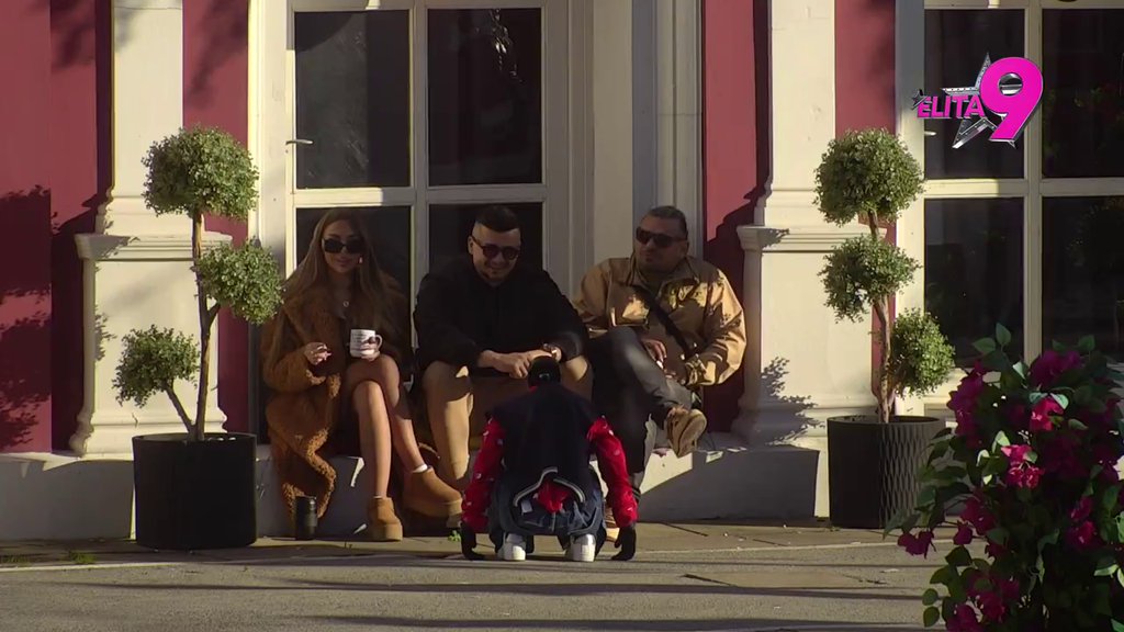 UHVATIO GA GRČIĆ! Toša čučnuo, pa ostao tako! Nikako da ustane! (VIDEO)