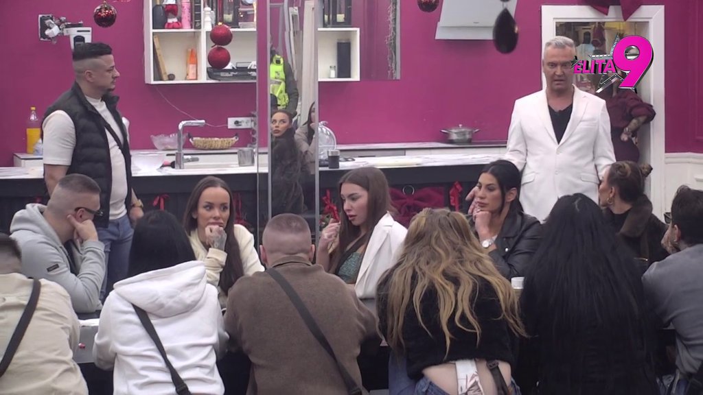 KAJAĆE SE DOK JE ŽIVA! Milica Veličković na stubu srama nakon izbacivanja Terze sa Barbarinog krštenja, Sofija je žestoko patosirala: Ona je opsednuta sa mnom! (VIDEO)