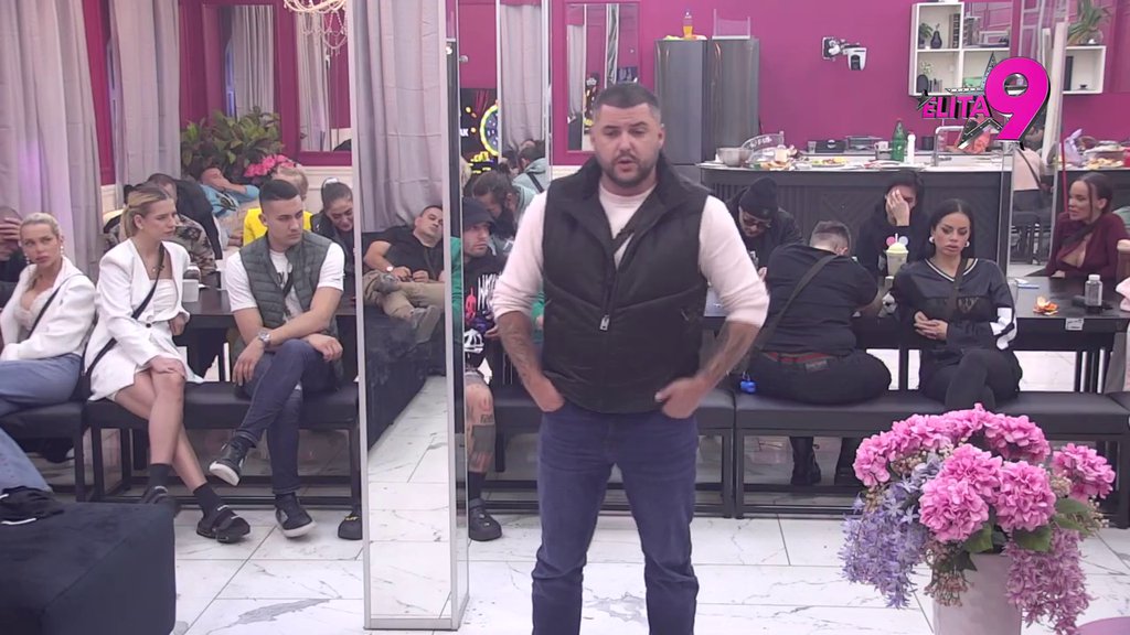 Sa njim suze, sa mnom osmeh, ovako se ponaša muškarac: Asmin dočekao pet minuta i PREGAZIO Luku, pa progovorio o odnosu sa Aneli: Ona je meni rekla da je Luka udavio sa pričom, da non stop priča (VIDEO)