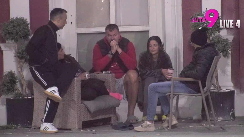 PRIMIO SI SE: Mikija OVO odalo, Janjuš odmah shvatio da je bacio oko na Dušicu! (VIDEO)