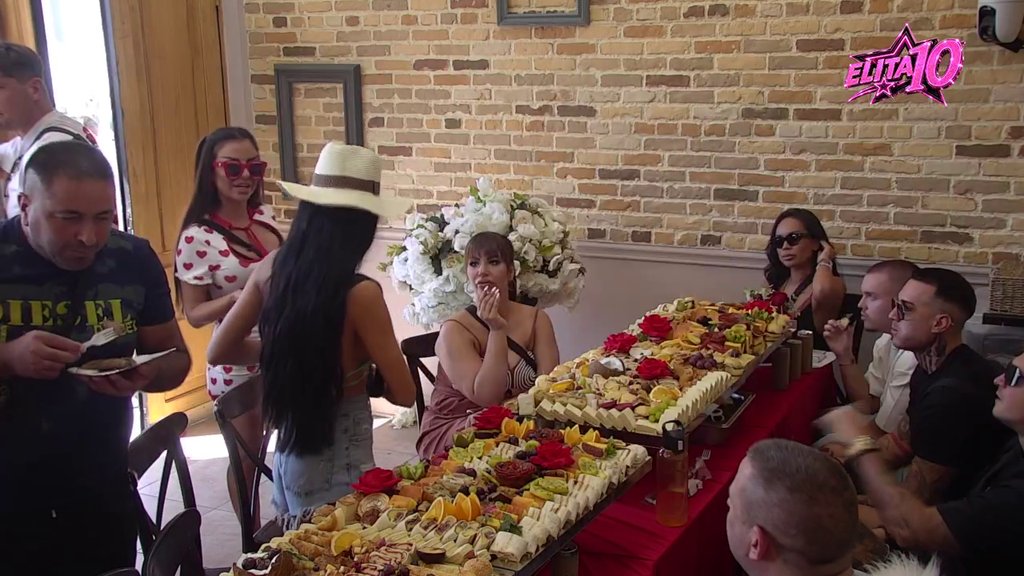 Miljana UKLJUČILA SKENER! Snimila Poršelinu od glave do pete, pa PREVRNULA OČIMA (VIDEO)