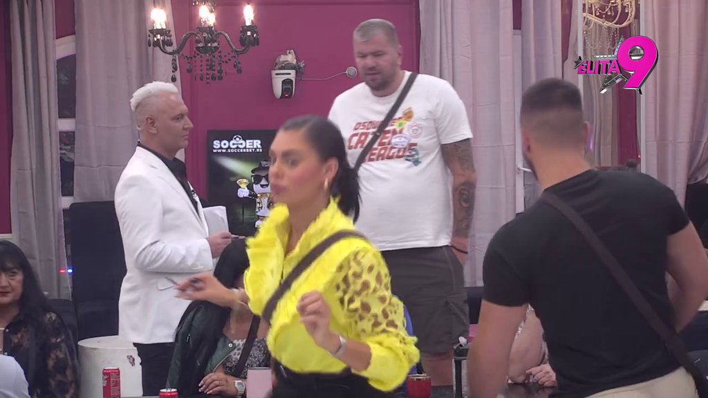 Podvalila lažni test za trudnoću i folirala abortus?! Aneli na stubu srama zbog bivšeg partnera Marinka, sve se ori od optužbi (VIDEO)