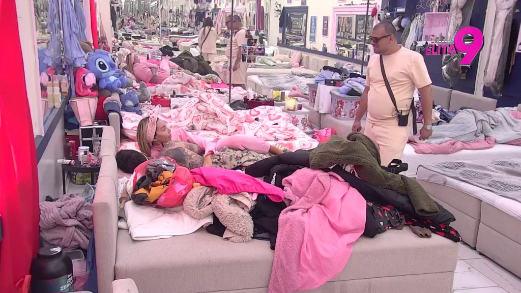 Pomislila da mu je posebna, pa doživela fras: Aneli saznala da se Đukić i s Teodorom grlio, odmah izljubomorisala! (VIDEO)