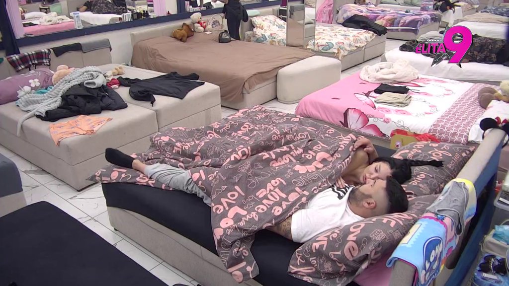 NIJE JOJ TREBALO DUGO! Maja napada Asmina za poglede, odmah mu uvela restrikcije (VIDEO)