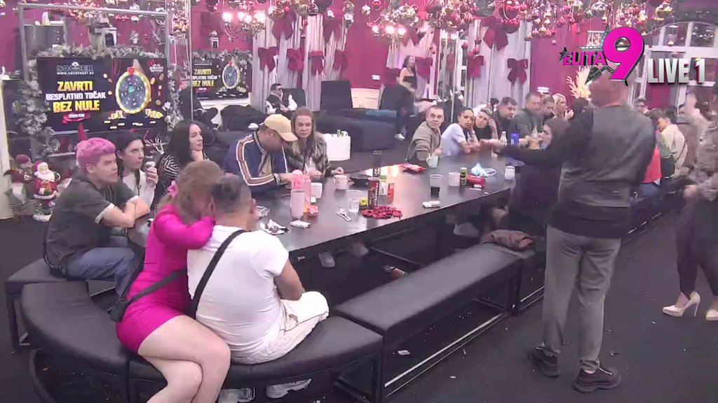 Lepše mi je sa njom pet dana, nego sa Aneli sveukupno: Luka vinuo vezu sa Anitom u nebesa, pa ponovo ponizio bivšu verenicu (VIDEO)