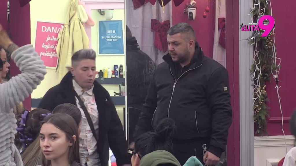 SVI NA PINK: Počinje proslava krsne slave Jovane Tomić Matore (VIDEO)