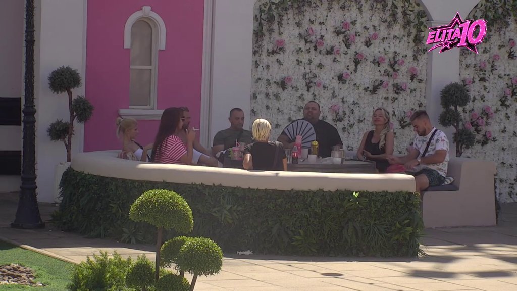 Ohladila si se od mene, prestala si da me voliš? Miljana sumnja u Jasenkinu ljubav, hit scene u dvorištu (VIDEO)
