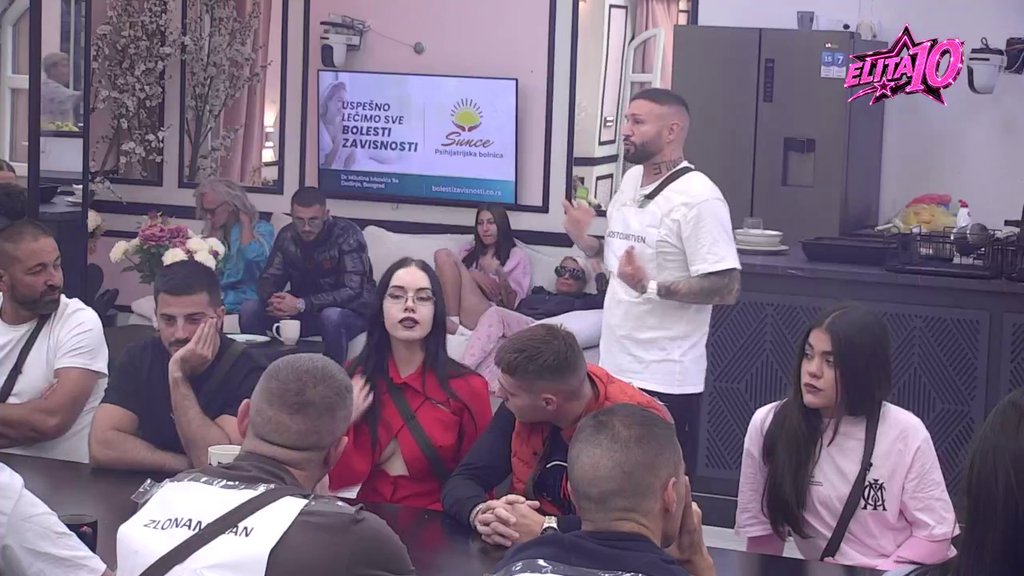 Nestvarna titula: Poršelina ne krije nezadovoljstvo što je izabrana za lažova, pa se Ša vinuo u nebesa (VIDEO)