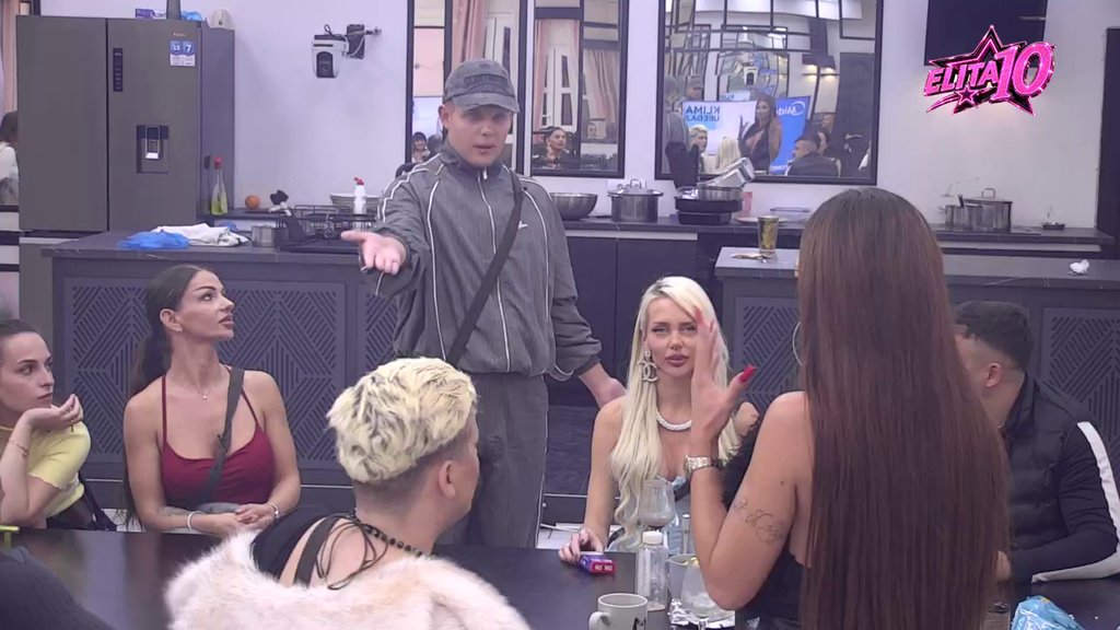 Jedan je Bora Santana, svi ostali su kopije: Uroš se pokajao zbog veze sa Karlom, otkrio šta mu zamera (VIDEO)