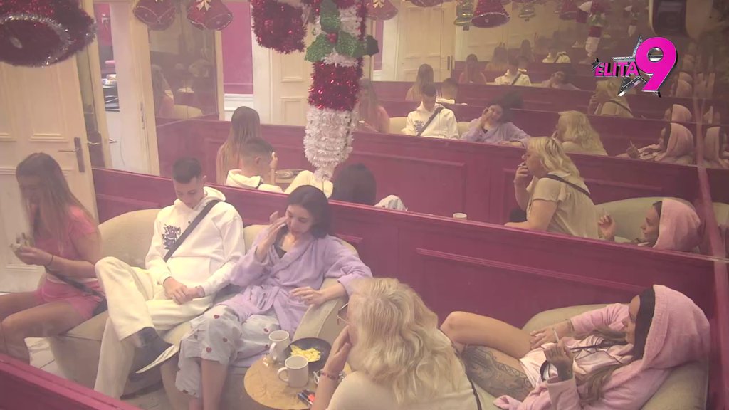 Više nije najveća prostitutka: Zorica ponovo kontradiktorna, nećete verovati kakav kompliment je udelila Teodori! (VIDEO)