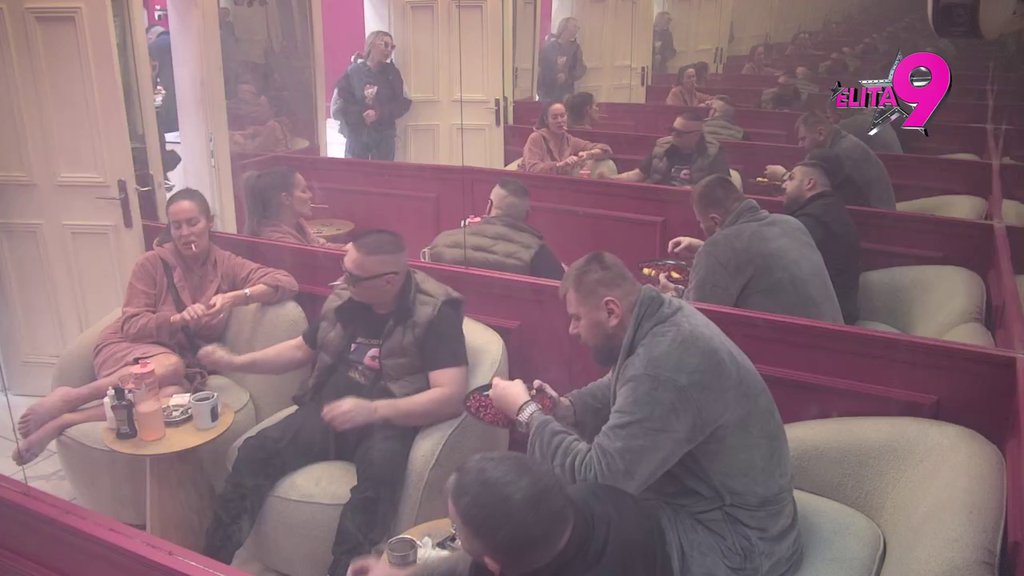 TI SI MONSTRUM, A TATA TI JE PEDOFIL! Aneli nastavlja da ređa jezive uvrede za Asmina i Mustafu! (VIDEO)