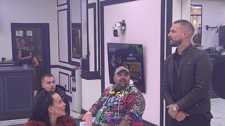 Marko Osmakčić se predstavio aktuelnim učesnicima Elita 10, a ovom učesniku je prvo prišao! (VIDEO)