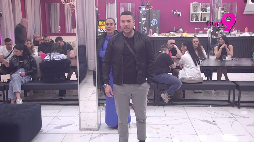 Svima je vređala porodice, a sad plače: Anđelo argumentima pregazio Milenu Kačavendu, ona se digla iz mrtvih i aktivirala vređalicu! (VIDEO)