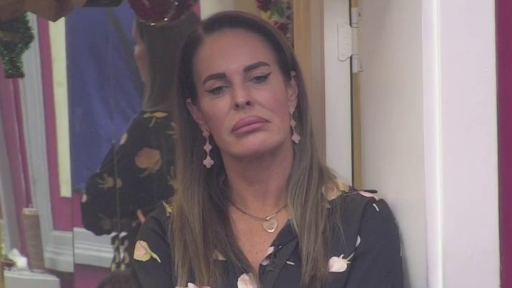 ALKOHOLIČAR I PSIHO BOLESNIK! Prvo oglašavanje oca Sofije Janićijević: Urnisao Kačavendu, a evo šta kaže o snimku gde mu se ćerka ljubi sa Danetom (70)