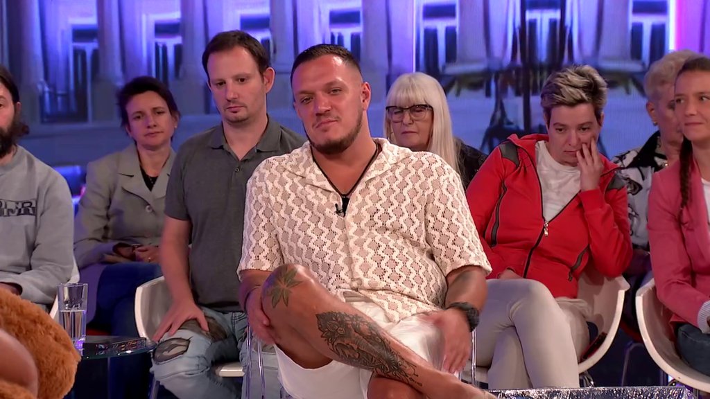 REŠETANJE NJENE PROŠLOSTI! Gledateljka uputila zlatne savete Sofi, posebno skrenula pažnju na OVOG Elitara! (VIDEO)