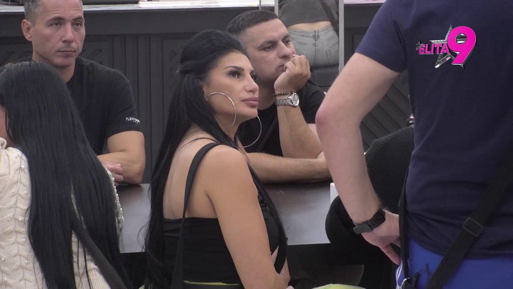 Drama: Matora otkrila da je Miki Dudić svoje prijatelje pljuvao kod nje, Bora kao oparen skočio na nju jer hoće da ih ZAVADI! (VIDEO)