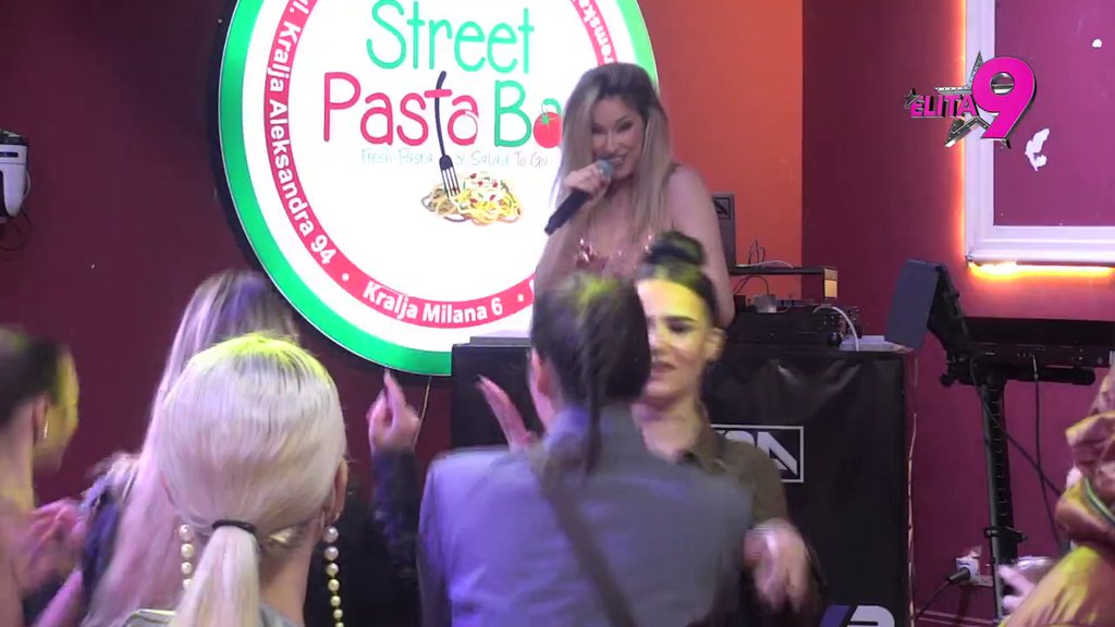 NOĆ KOJA ĆE SE PAMTITI! Asmin se ljubio sa Aneli, hteli da prave sina, onda završio sa Sandrom Todić, Sofija i Terza se pomirli, Bebica i Teodora imali VRELU AKICIJU!