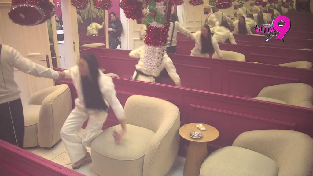 Mnogi su carevi, ali jedan je kralj: Sevaju varnice između Maje i Luke, ona ne skida osmeh s lica! (VIDEO)