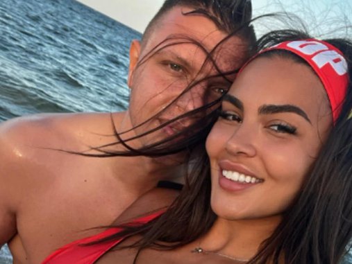 Bila je jedna od najlepših zadrugarki, a sada pokazala muža! Promenila lični opis i ima obline kao Pamela Anderson: On je grli i ne pušta, mreže se usijale