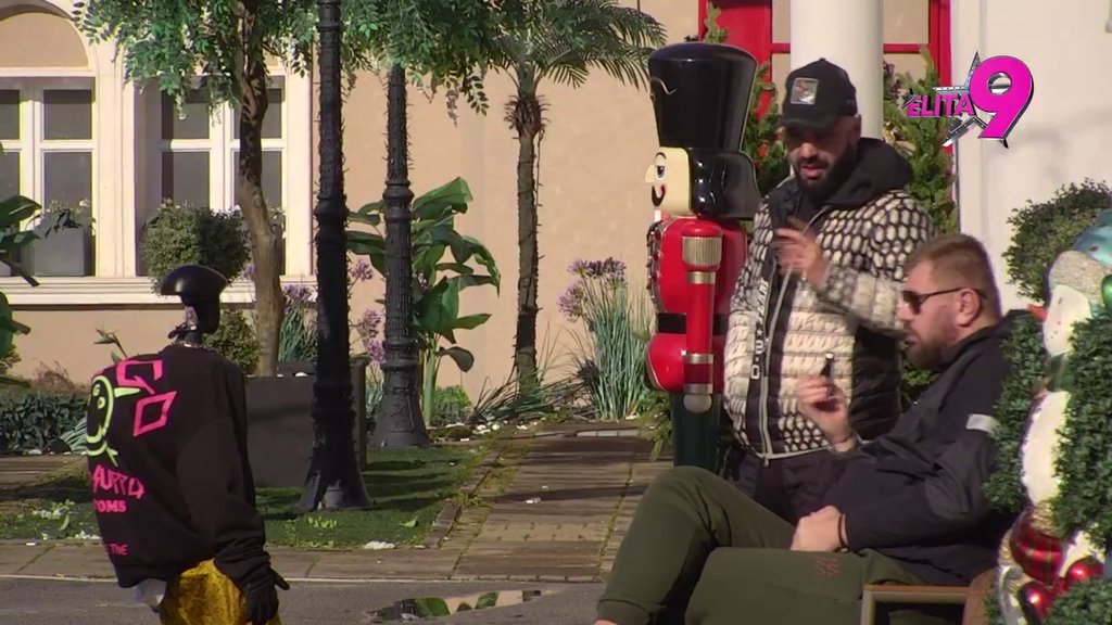 A ti kad si stenjao po rehabu i skakali ti do plafona... Janjuš se ŽALIO Toši da ne može da spava OD S*KSA LUKE I ANITE, Vujović mu zapušio usta! (VIDEO)