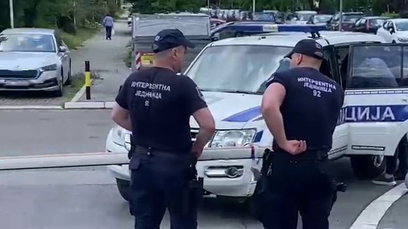 Uhapšen muškarac koji je pucao na svoje roditelje u Petrovcu na Mlavi, majka je hitno zbrinuta u bolnici