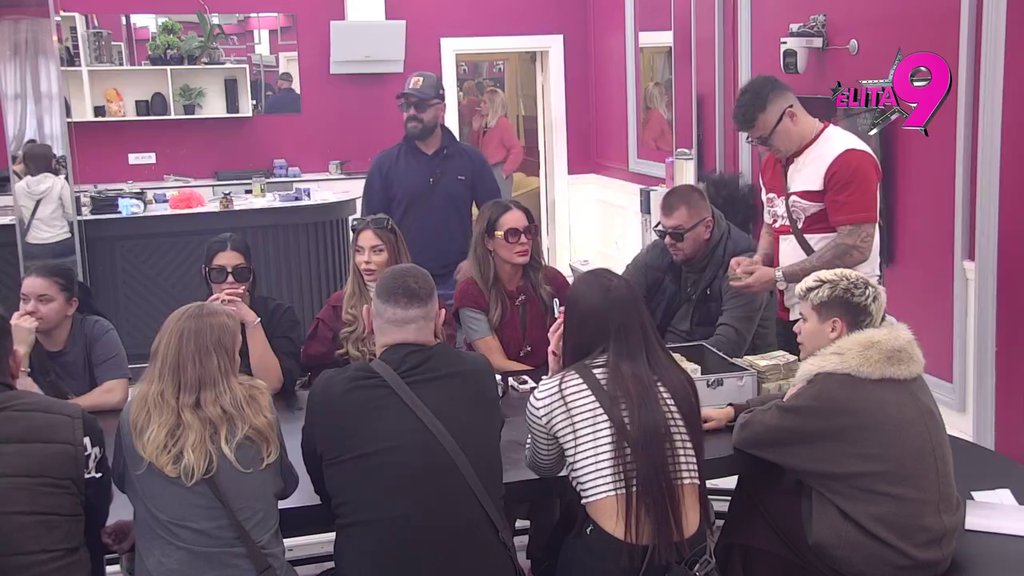 OBEZBEĐENJE U PRIPRAVNOSTI! Luks i Luka zaratili preko crnog stola, čašćavali se najgnusnijim uvredama! (VIDEO)