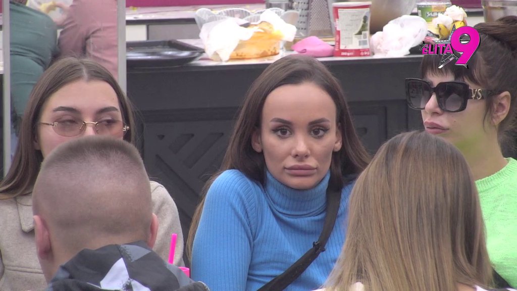 Ovde ljudi nemaju empatije: Maja urnisala društvo koje je krkalo na Bebičinoj veridbi, a sad Teodoru podržava sa Filipom! (VIDEO)