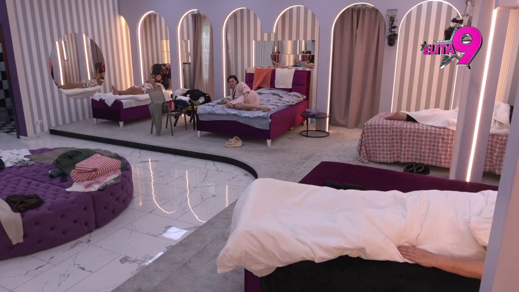 Struka se oglasila! Mića pravda poljubac Aneli i Asmina, sve prepisao alkoholu (VIDEO)