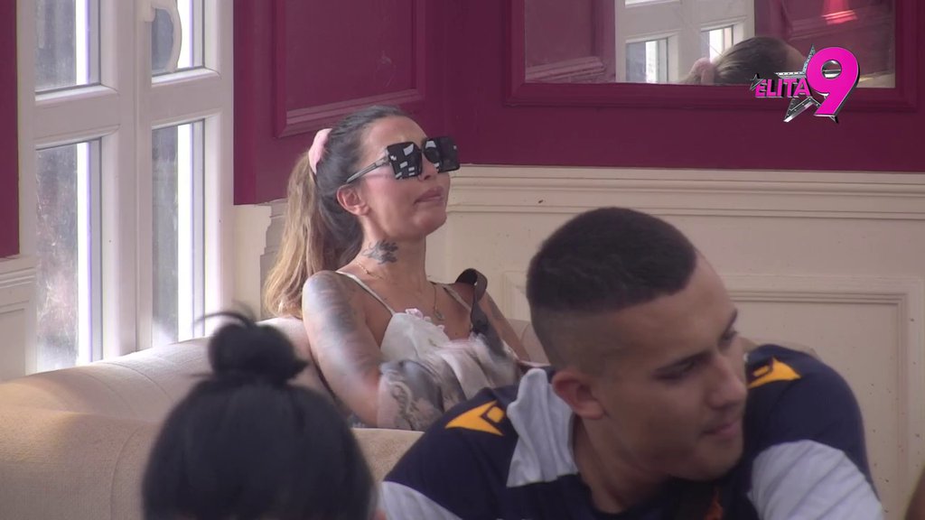 OPŠTI HAOS UNUTAR FILIPOVOG KOKOŠINJCA: Boginja ubacila Đukiću crv sumnje da Aneli ima skrivene namere prema njemu, pa on priznao da mu Ahmićeva ljubomoriše na DUŠICU! (VIDEO)