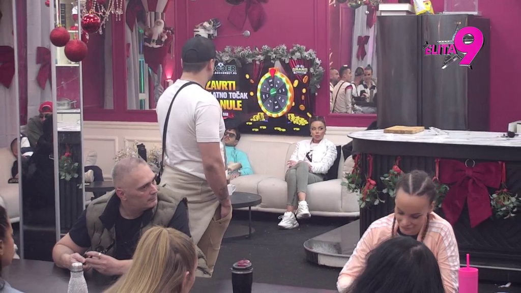 Udružile se preljubnice: Sofija pred svima odjavila Terzu, Teodora joj dala vetar u leđa i dolila ulje na vatru (VIDEO)