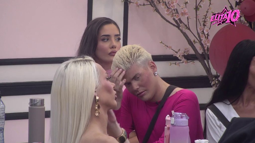 Misim da neprimetno spuštaju loptu: Matora udarila na odnos Anđele i Karića, iznela na površinu svoju teoriju, Đuričićeva osolila rafal po njoj! (VIDEO)