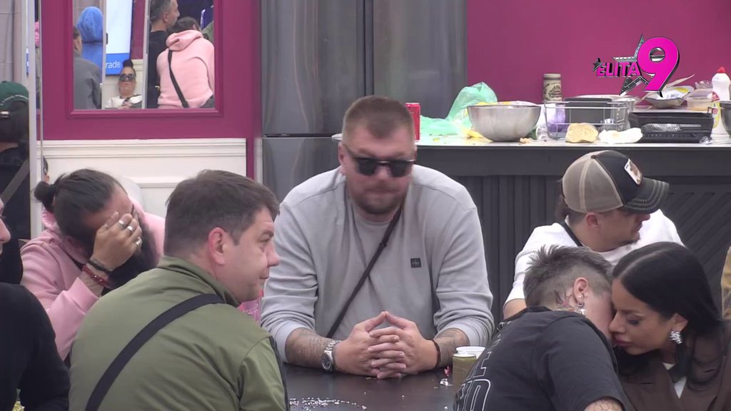 Mani se foliranja! Janjušu prekipelo Kačavendino glumatanje, ona pokušala da prikrije ljubomoru prema Jakšićki (VIDEO)