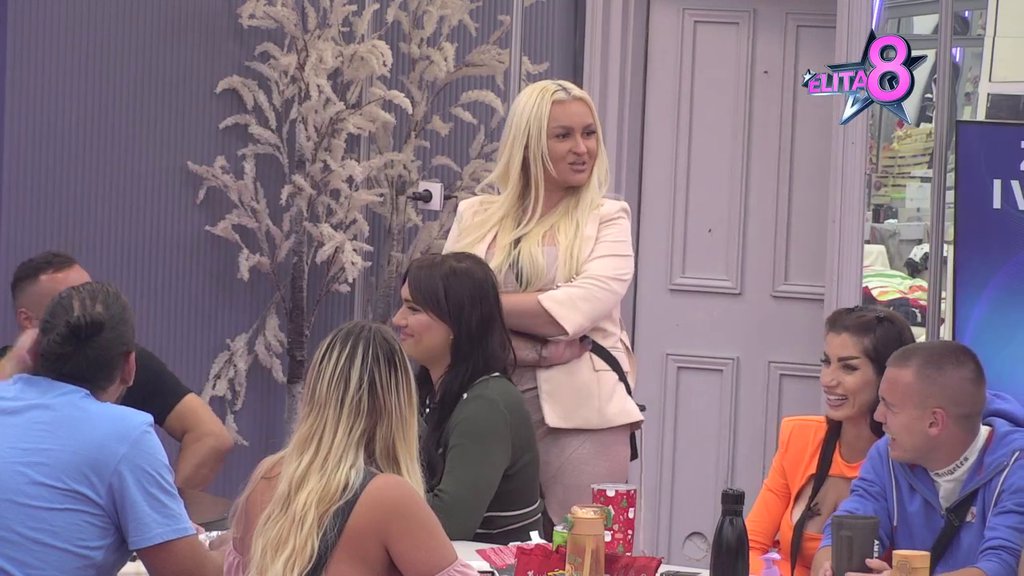 Presrećni! Zola i Matea konačno OZVANIČILI vezu, pa dotakli njene bivše devojke (VIDEO)