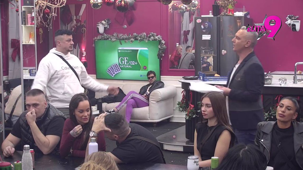 Promenila sve boje kao semafor: Teodora priznala da li se plaši klipova iz izolacije sa Filipom! (VIDEO)