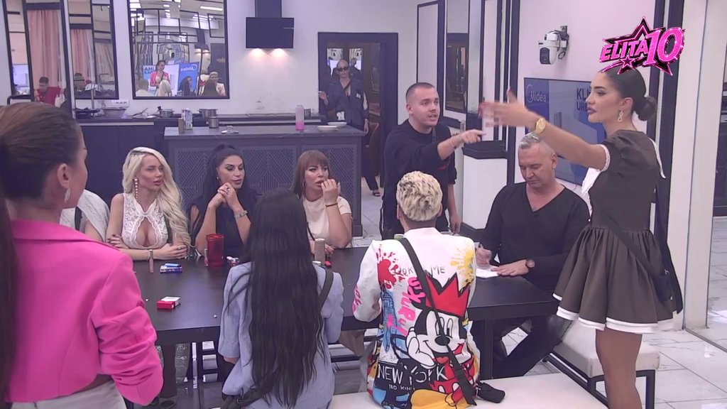 Anđela se prisetila starih vemena kada je bila maca Liza! Sanja analizirala nju i Cara: Njihovo prijateljstvo podseća na njeno i Zvezdanovo (VIDEO)