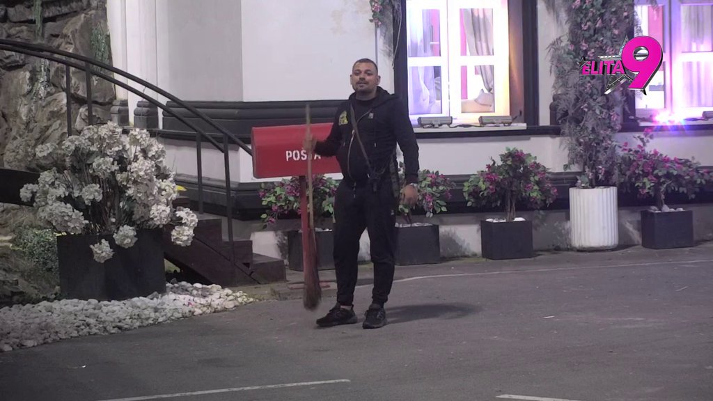 Mama i tata su je vodili u manastir da joj izvuku đavola! Bora vadi garderobu iz jezera i urniše Anastasiju! (VIDEO)