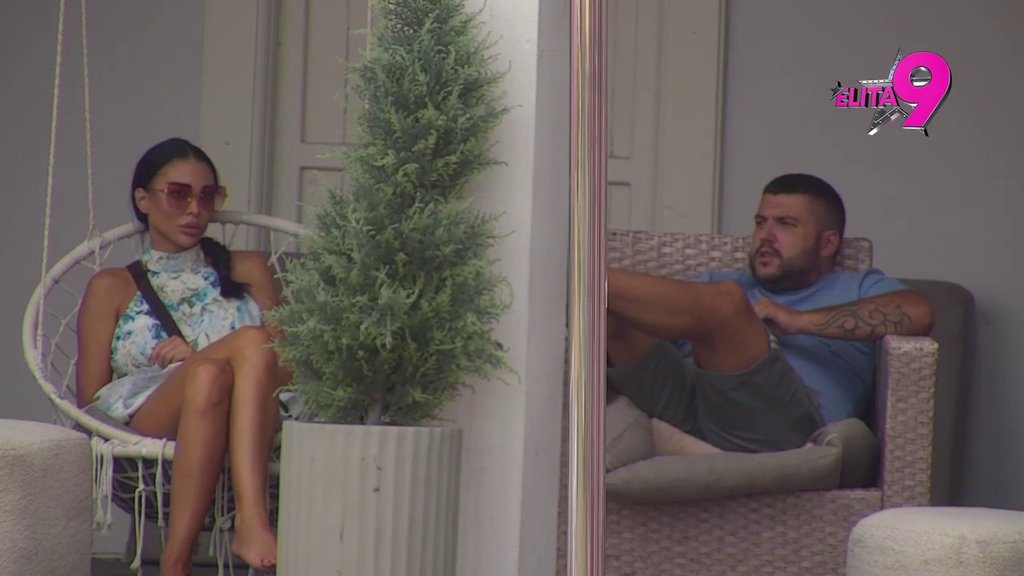 PUJ PIKE NE VAŽI! Maja prešla Asminu preko očijukanja sa Sofijom, pa najavila HAOS Janićijevićevoj! (VIDEO)