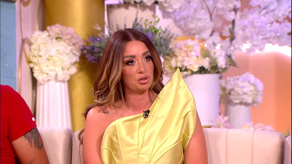 Drama bivše učesnice Elite! Zbog očevih zverskih batina staklo joj povredilo oči, pa završila na teškoj operaciji: Sekli su mi rožnjaču na živo, KAO SLEPA SAM!