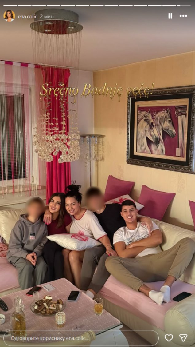 Ena proslavila Badnji dan sa Zlatom i Pejom! Osvanula slika iz pevačicinog doma, tu je i njen sin Matija (FOTO)